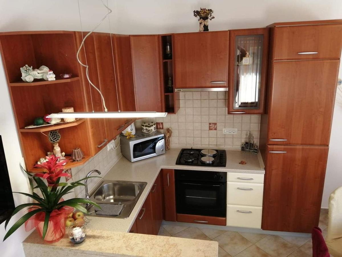 T&D Apartmani Пула Экстерьер фото